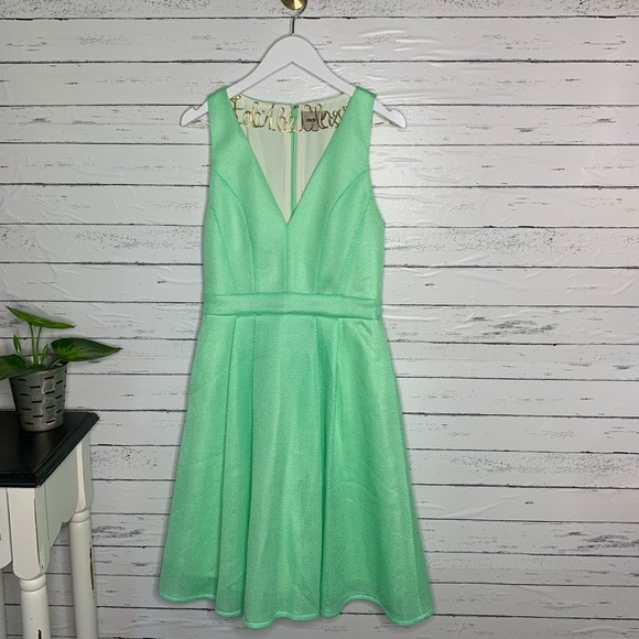 🚨 LAST CHANCE. CLOSING 9.16 🚨 ASOS Premium Mesh Plunge Neck Debutante Dress - Picture 2 of 10